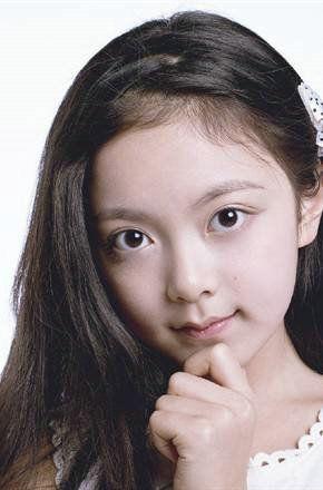 黄盼盼个人资料,才华横溢的年轻艺术家，艺术道路上的璀璨新星