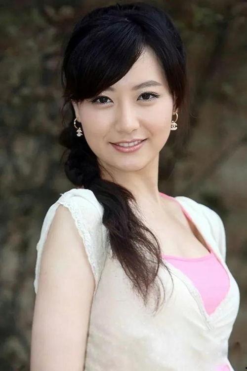 演员徐娅个人资料,影视界璀璨新星，多才多艺的演技派女神